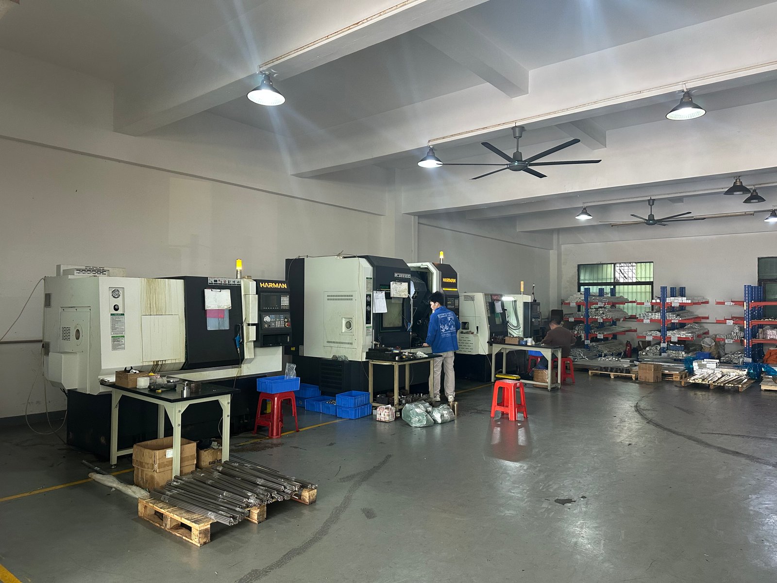 Jushi Automation precision machining workshop